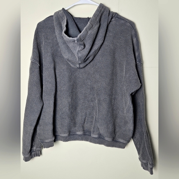 Women's Aerie Pullover Crop Drawstring Hoodie, Size Medium - Picture 2 of 3